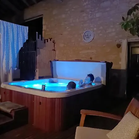 La Grange Des Anges Blanc (Dordogne)