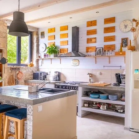 La Grange Des Anges Blanc (Dordogne)