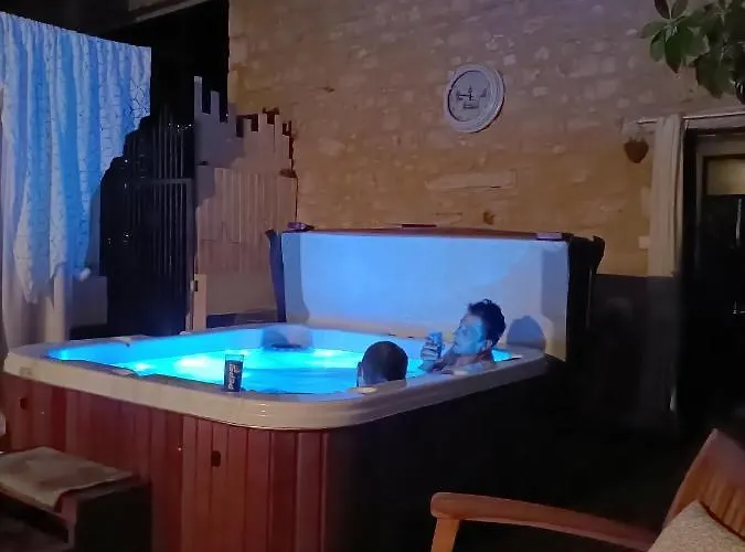 La Grange Des Anges Blanc (Dordogne)